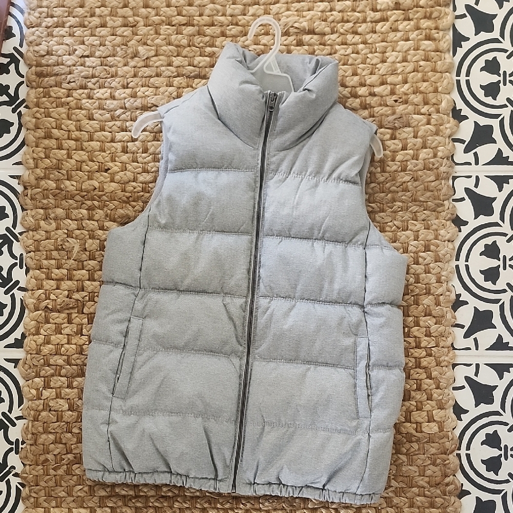 Old Navy Maternity Herringbone Gray Puffer Vest